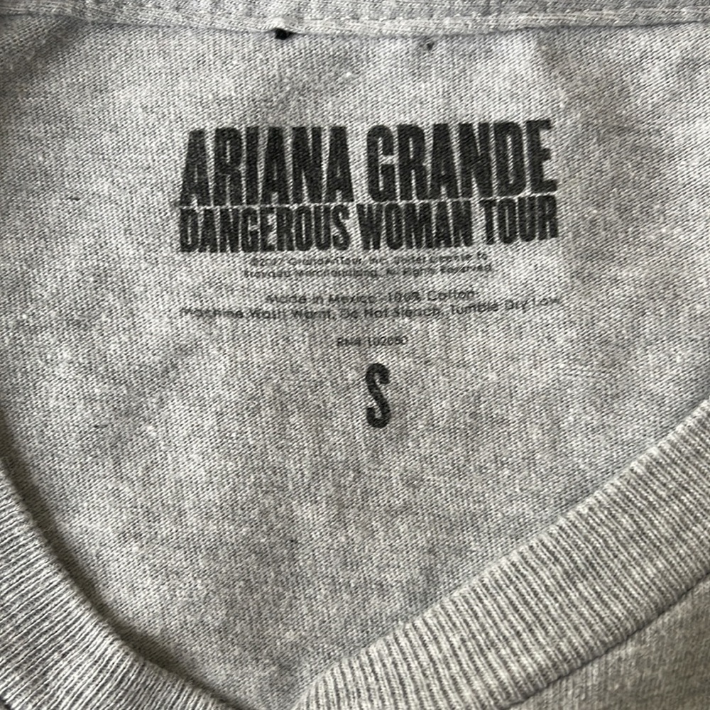 Ariana Grande Dangerous Woman Official Tour Shirt Size Small - Picture 7 of 7